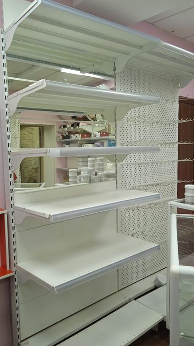 Стекляные, железные витрины