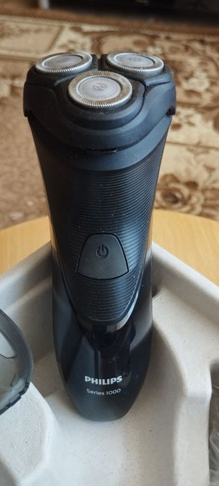 Продам электробритву