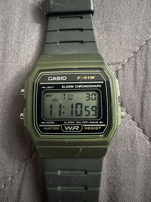 Casio F-91WM-3A часы
