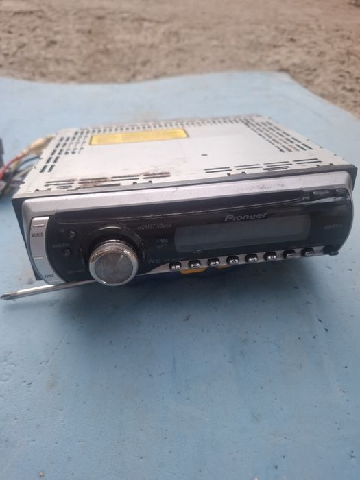 Vând pioneer 250 lei toate 3