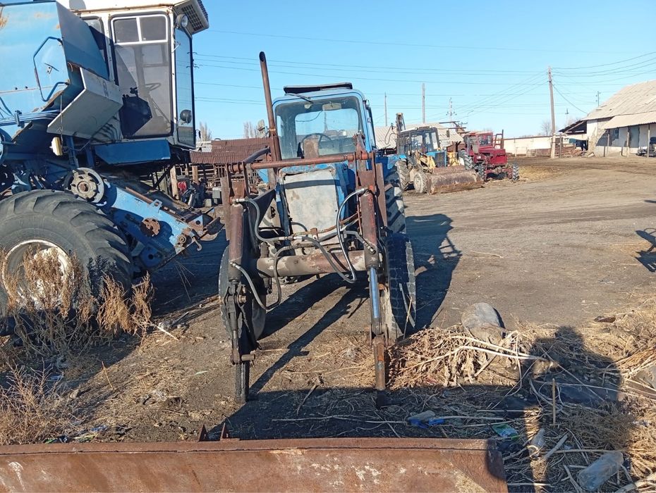 Продам трактор на ходу