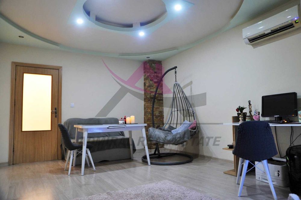 Продава се Четиристаен апартамент в Варна, Зимно кино Тракия - 92 кв.м за 1957 €/кв.м - Снимка #1