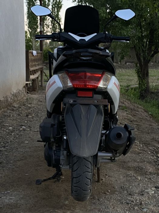 N MAX benzinli skuter satladi