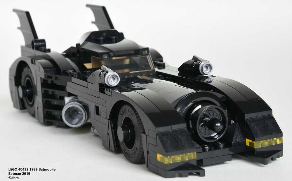 NOU TIP brand L Masina DC Batman 1989 Batmobil editie 40433