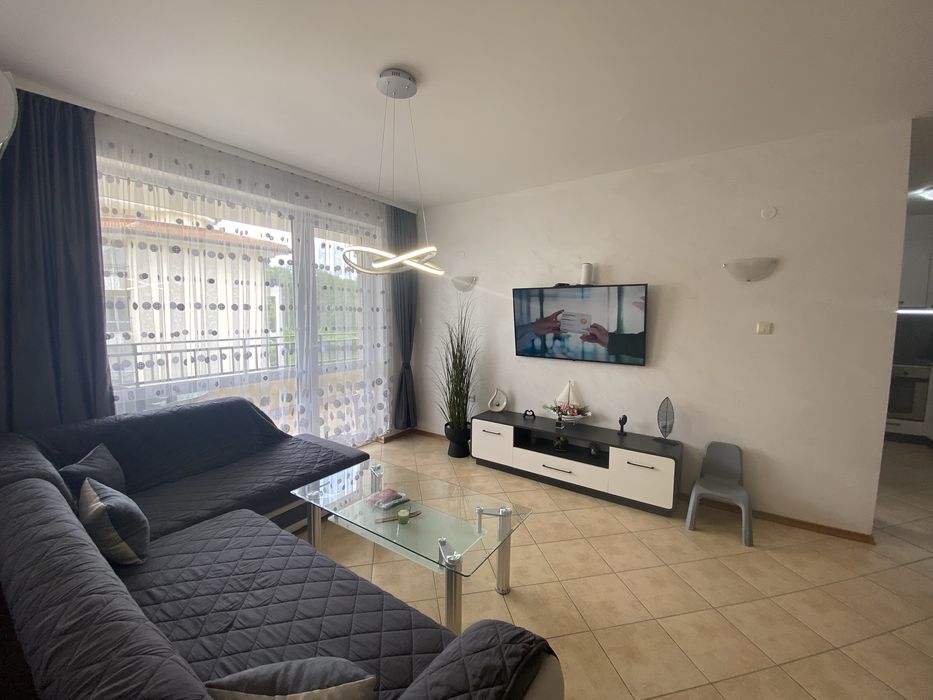 Тристаен апартамент за нощувки в Слънчев бряг