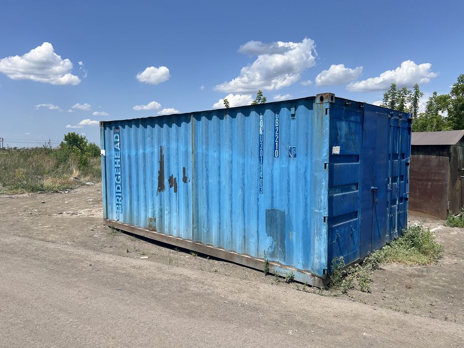 Продаю утепленный гараж контейнер