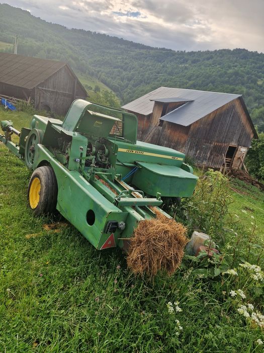 Vand balotiera John Deere 456a