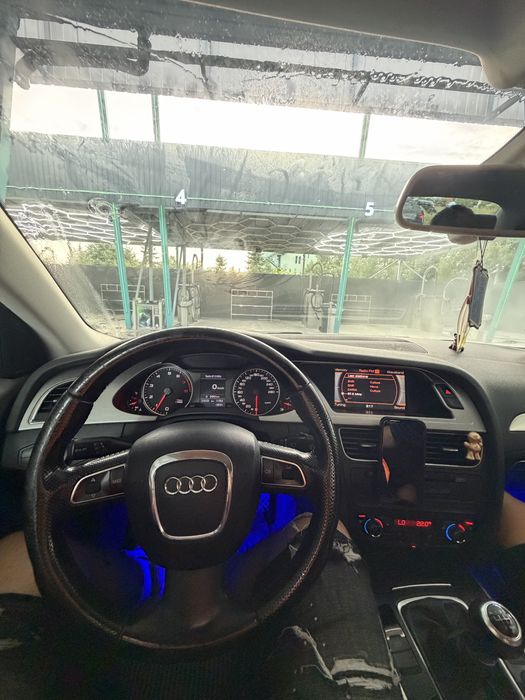 AUDI A4 0 — imagine 5