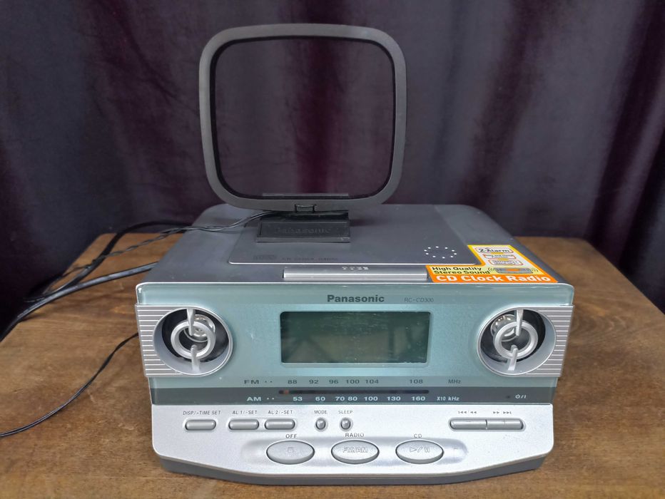 Radio-cd cu alarma Panasonic