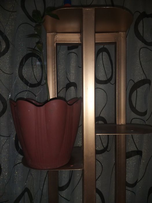 Полочка для цветов