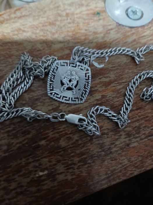 Sotiladi  yaxshi xolatda