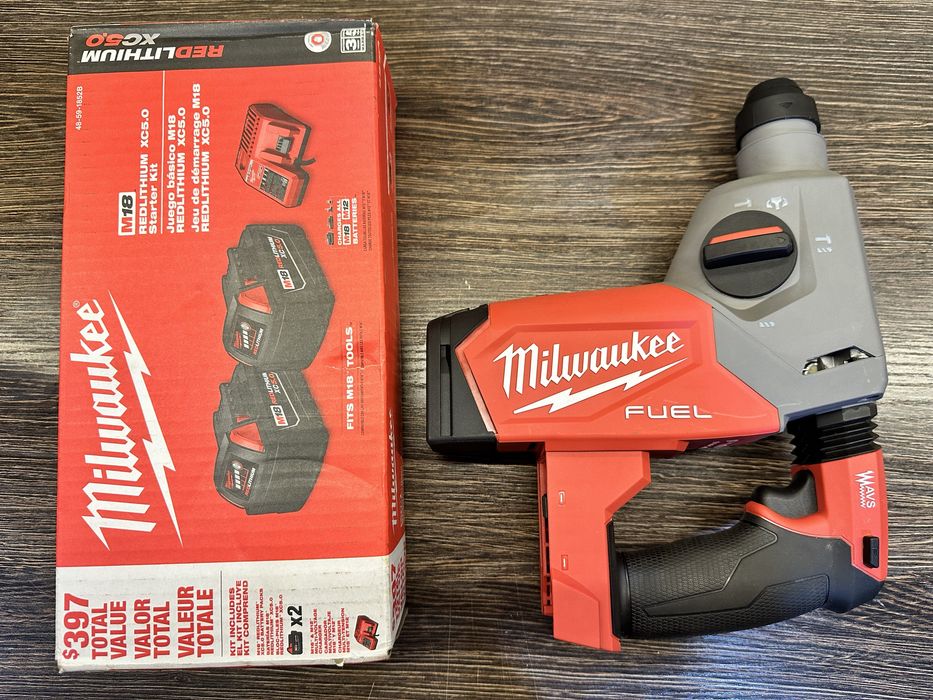 Milwaukee Оригинал Акумуляторым 2 шт по 5 Ампер