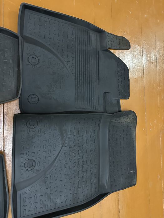 Toyota Land Cruiser 200 Палик комплект