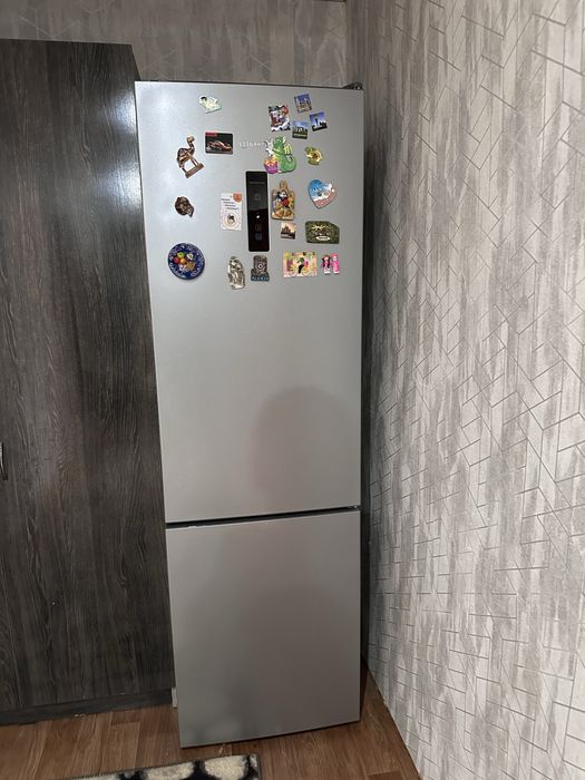 Продам холодильник Indesit