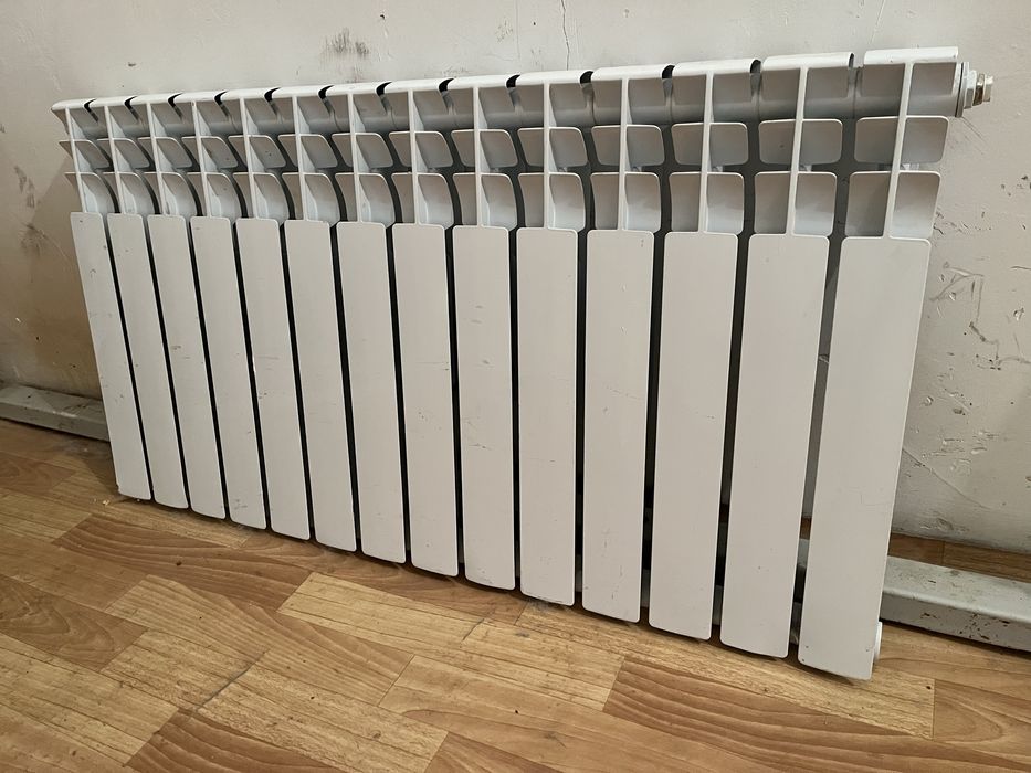 Продам биметалические радиаторы