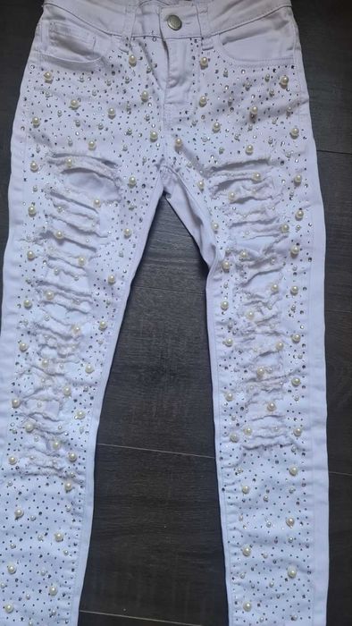 Уникален панталон с перли и блузка