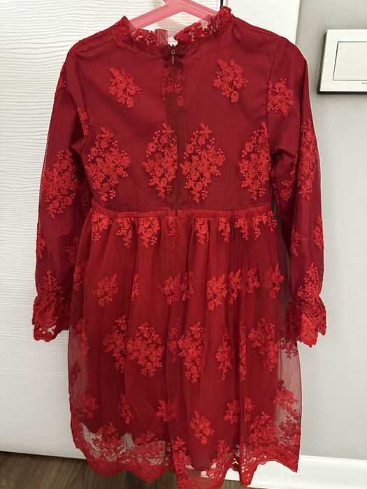 Платье для девочки (рост 130 см)