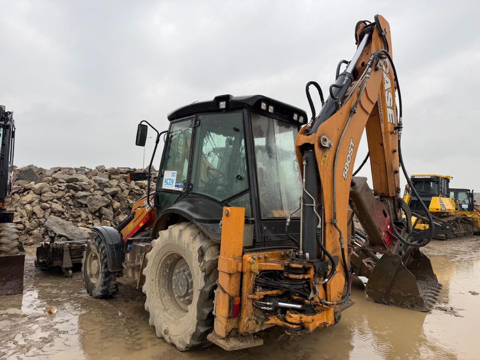 Inchiriez buldo excabator