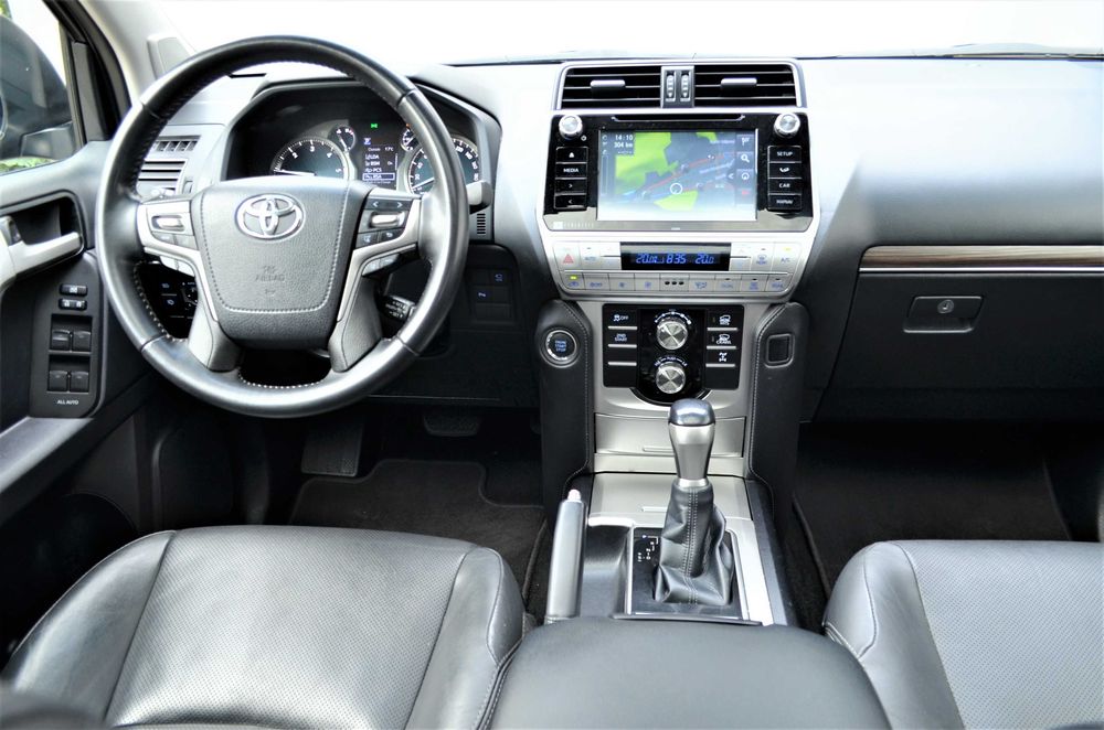 TOYOTA Land Crusier LUXURY AT - 20% avans Posibilitate Leasing