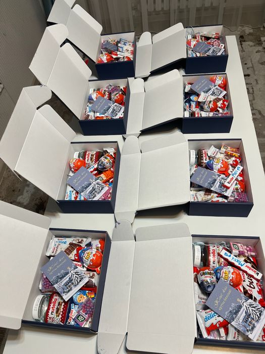 Новогодние кульки, подарочные боксы