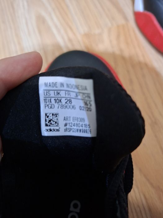 Оригинални маратонки Adidas номер 28