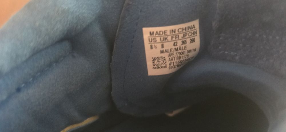 Продавам обувки Addidas tubular invader strap  Blue