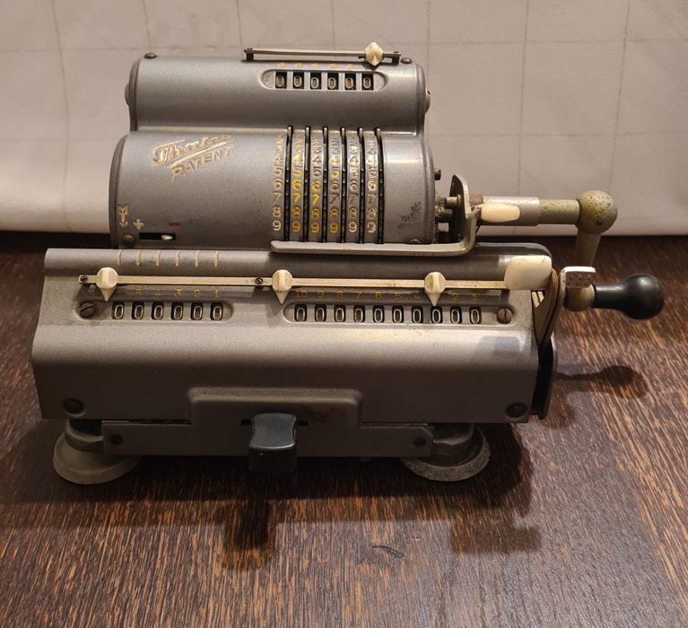 Калкулатор за патенти на Thales Античен колекционерски предмет от 80