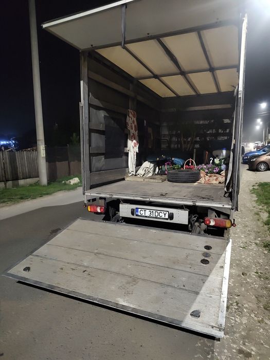 Transport și manipulare marfa cu lift și liza mutari debarasari mobila