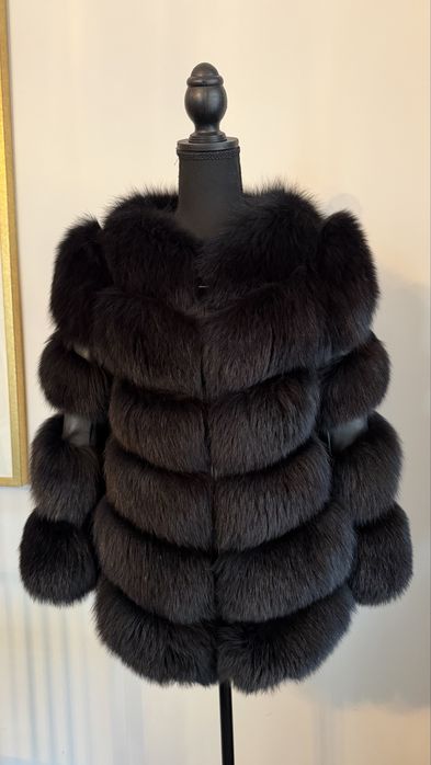 Haina de blana din vulpe