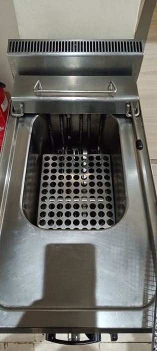 Професионален фритюрник +база