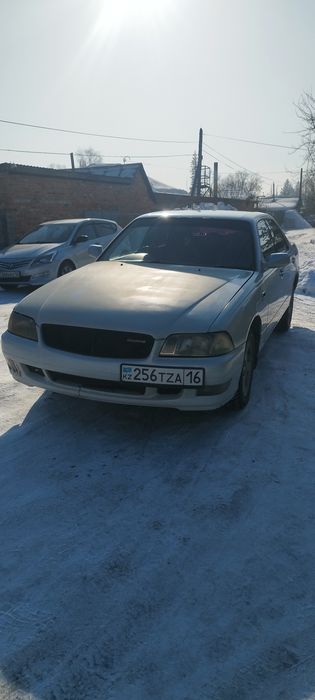 Автомобиль Nissan Leopard