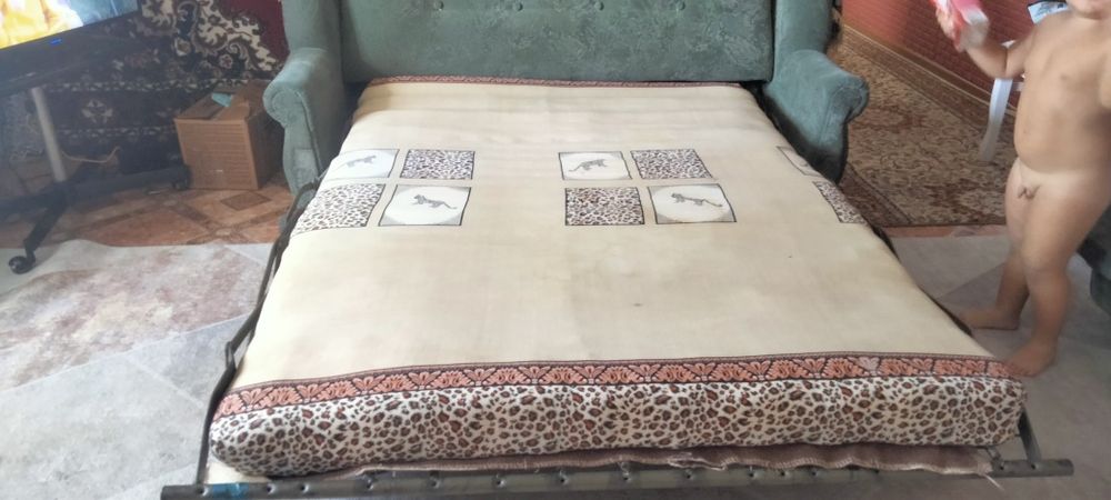 Срочно продам уголок