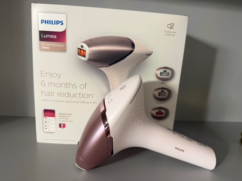 Фотоепилатор Philips Lumea Seria 9000