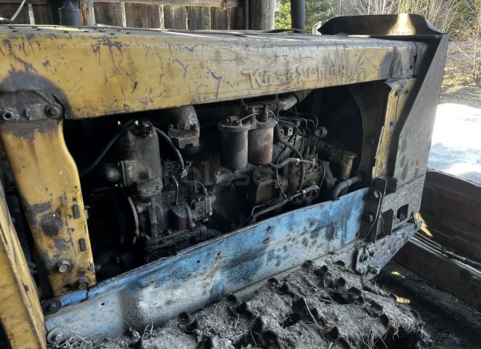 Трактор гусеничный ДТ-75М