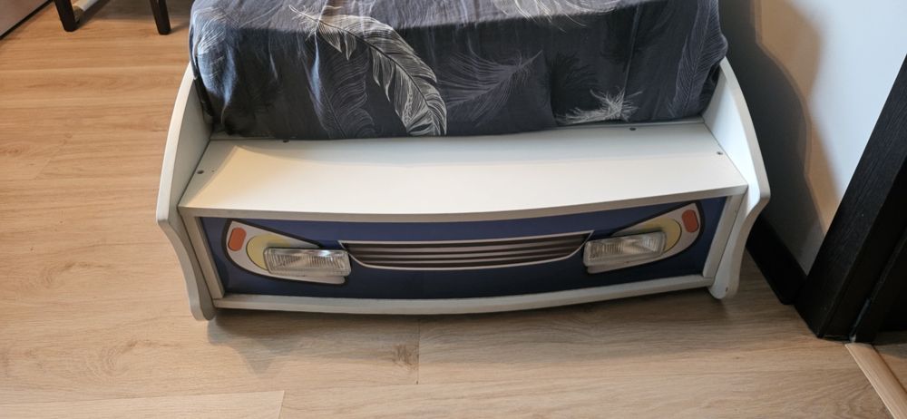 Кровать детская машина