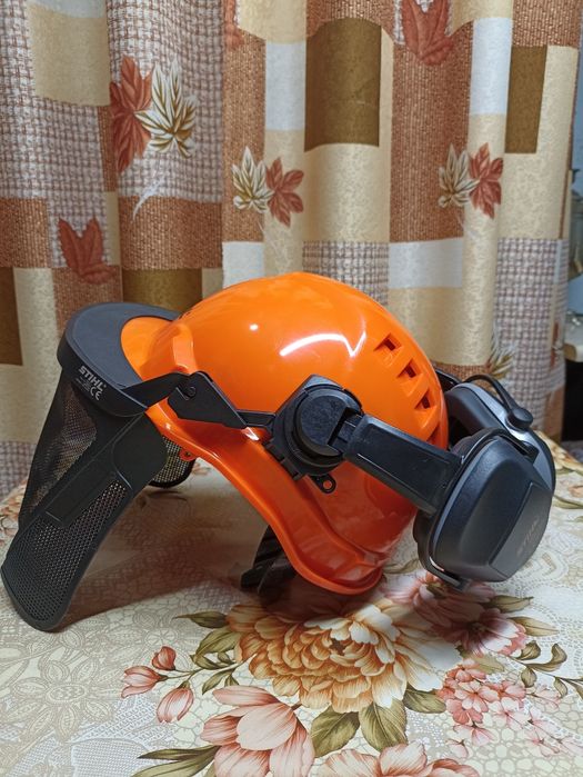 Шлем для бензопильщика