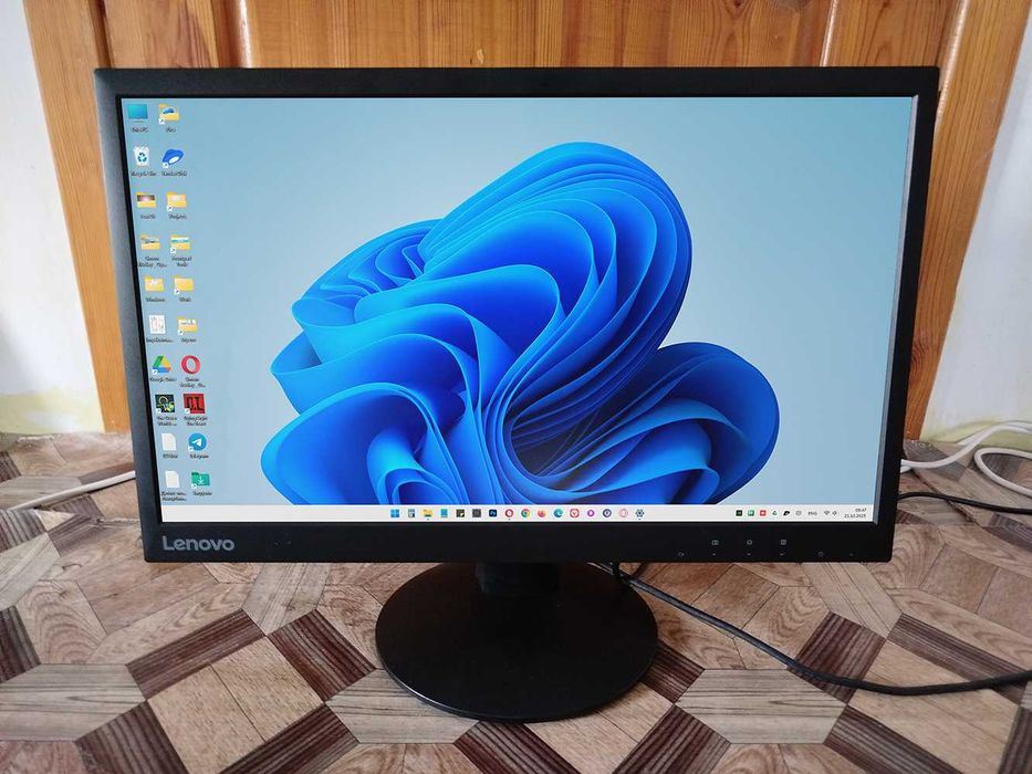 Монитор 21.5 дюйма Lenovo FullHD 1920x1080 HDMI VGA, наклоняется