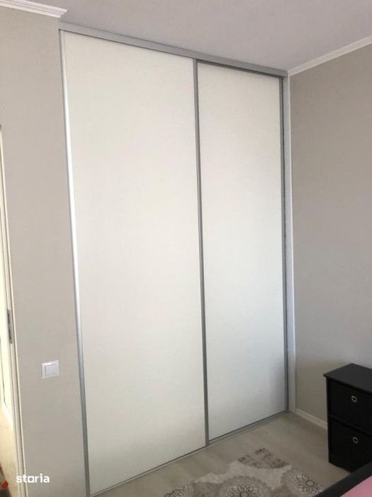 Apartament de 3 camere,60 mp,2 parcari, zona Vivo