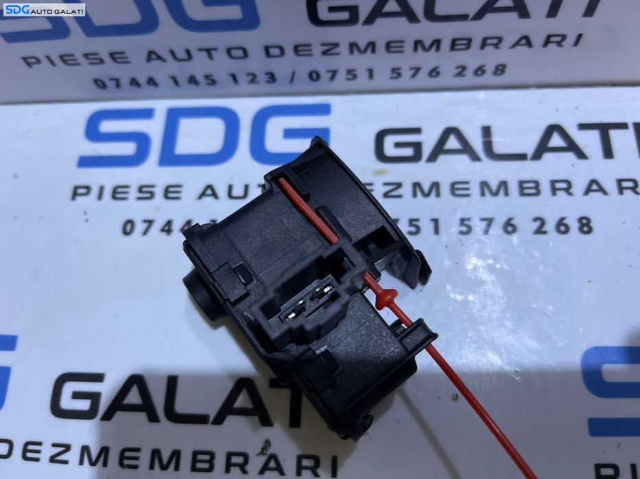Switch Motoras Blocare Deblocare Deschidere Usa Usita Capac Buson Rezervor Audi A4 B8 2008 - 2015 Cod 8K0862153F [S0185]