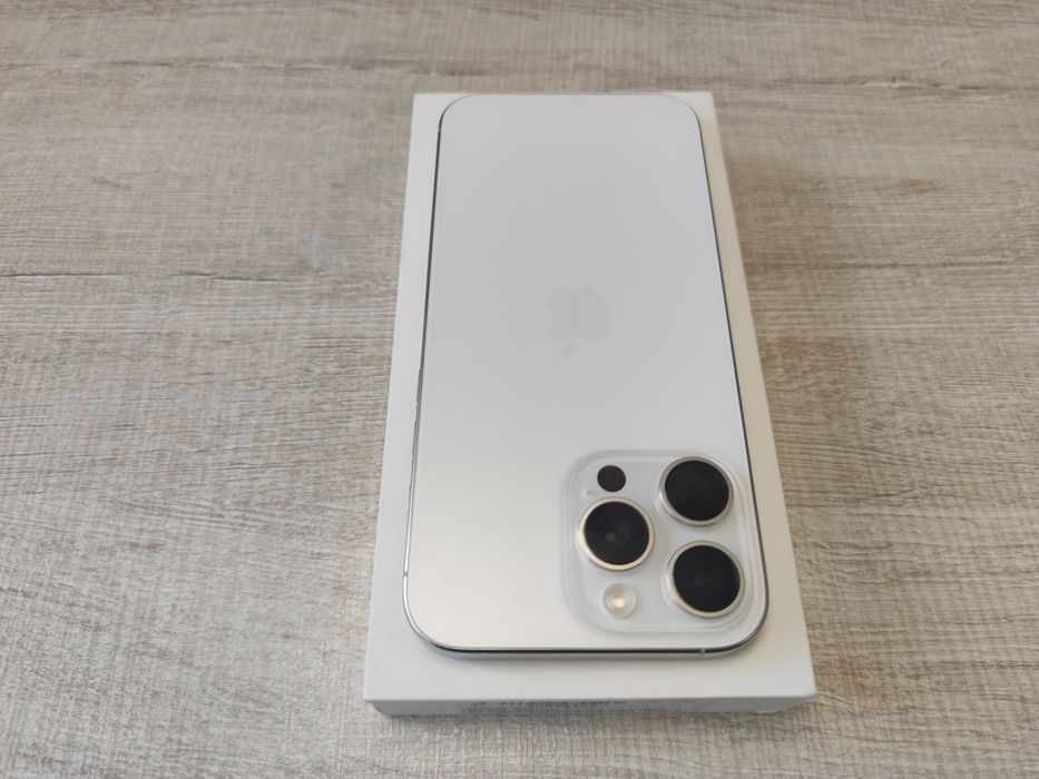 Apple iphone 16 pro max 512gb Silver 92% Battery , 3г. гаранция!