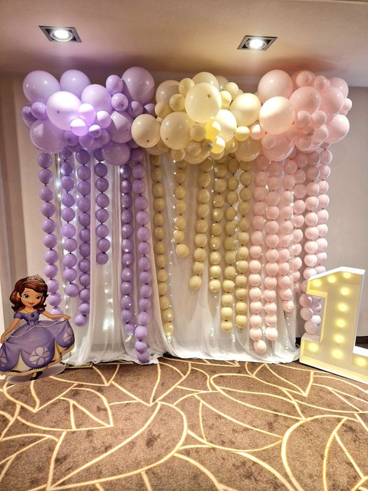 Decorațiuni și Aranjamente Profesionale pentru Evenimente Speciale