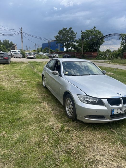 Продавам BMW 320