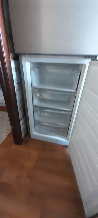 Продам холодильник Atlant