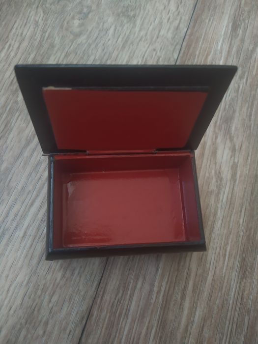 Шкатулка из березы