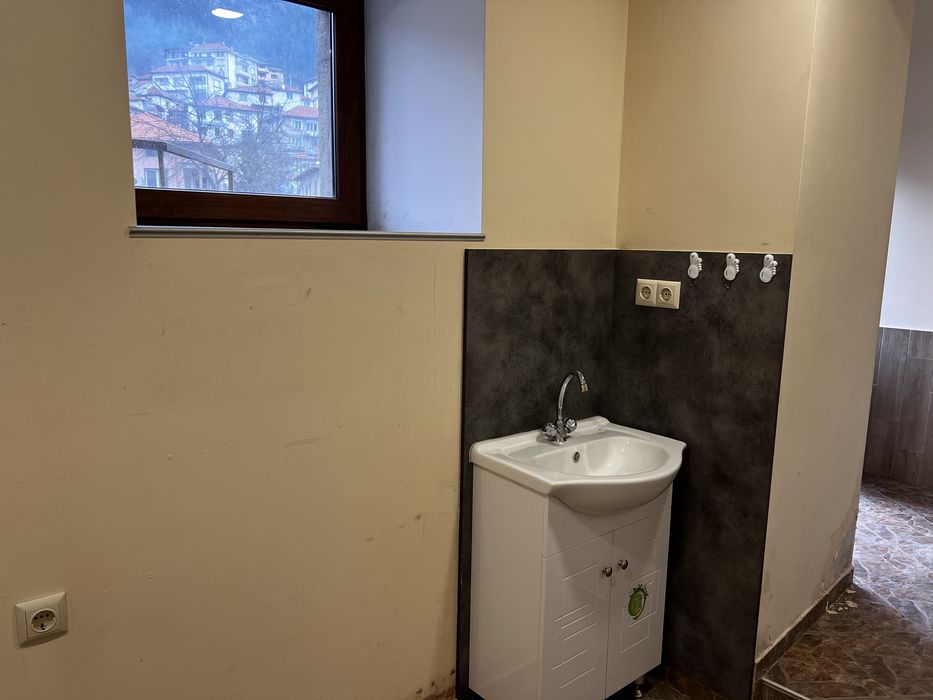 Дава се под наем Магазин в Смолян, Устово - 50 кв.м за 102 € - Снимка #6