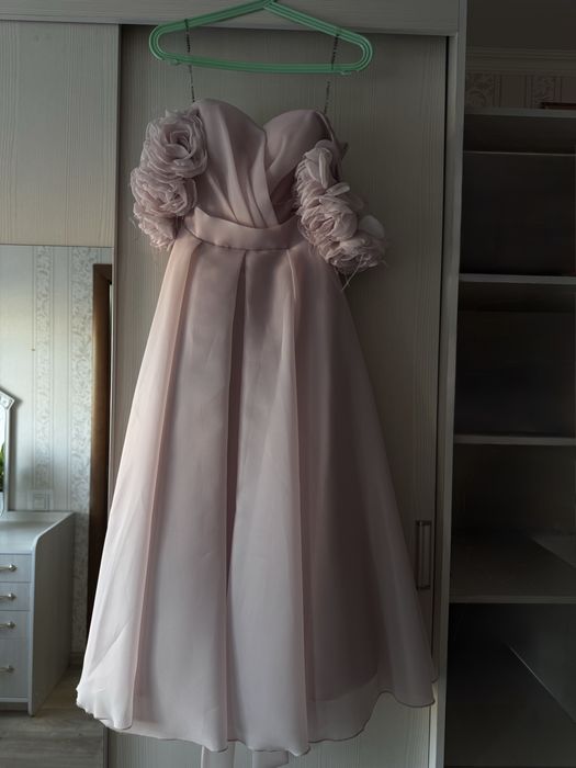 Платье вечернее нарядное