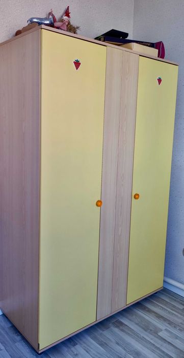 Детский шкаф для одежды
