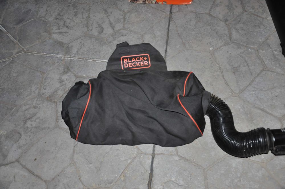 suflanta si aspirator frunze Black&Decker 3000w cu rucsac