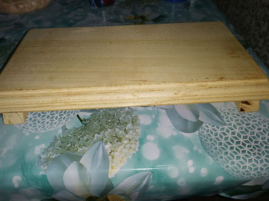 Разделочные доски из твердой породы древесины.