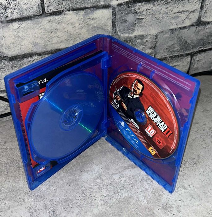 Продам игру на дисках Red Dead Redemption 2 PS4